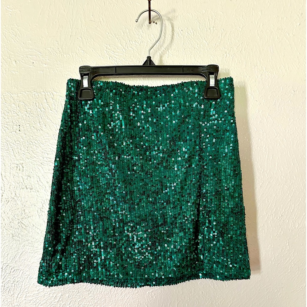 Girls sequined green skirt